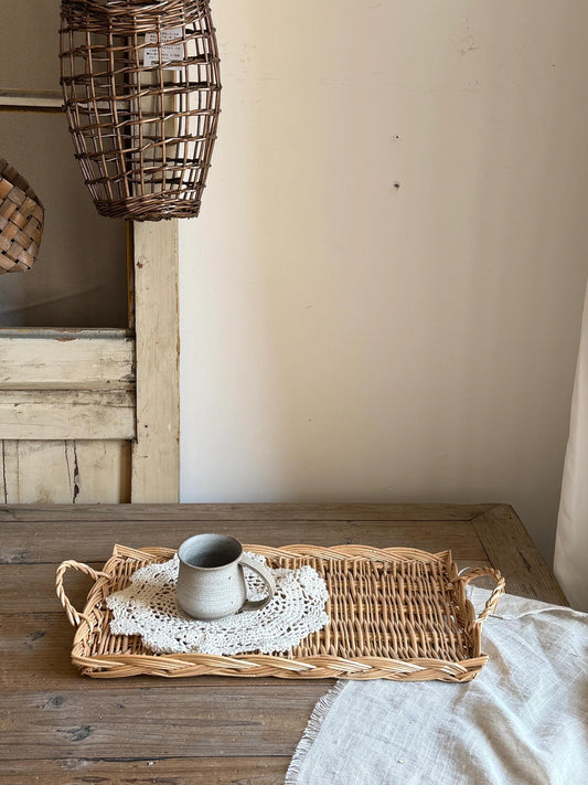 French Country-Style Wicker Bread & Fruit Basket with Lace Trim