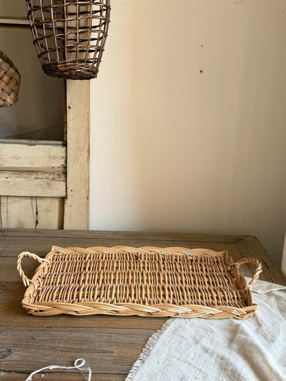 French Country-Style Wicker Bread & Fruit Basket with Lace Trim