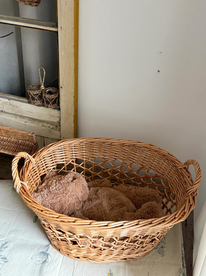 Vintage Hollow Wicker Laundry Basket - Handwoven Rustic Design