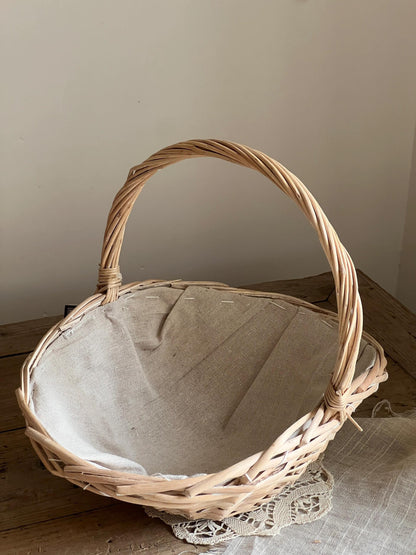 Vintage Rustic Half-Wicker Lotus Leaf Storage Basket - Handwoven with Soft White Finish