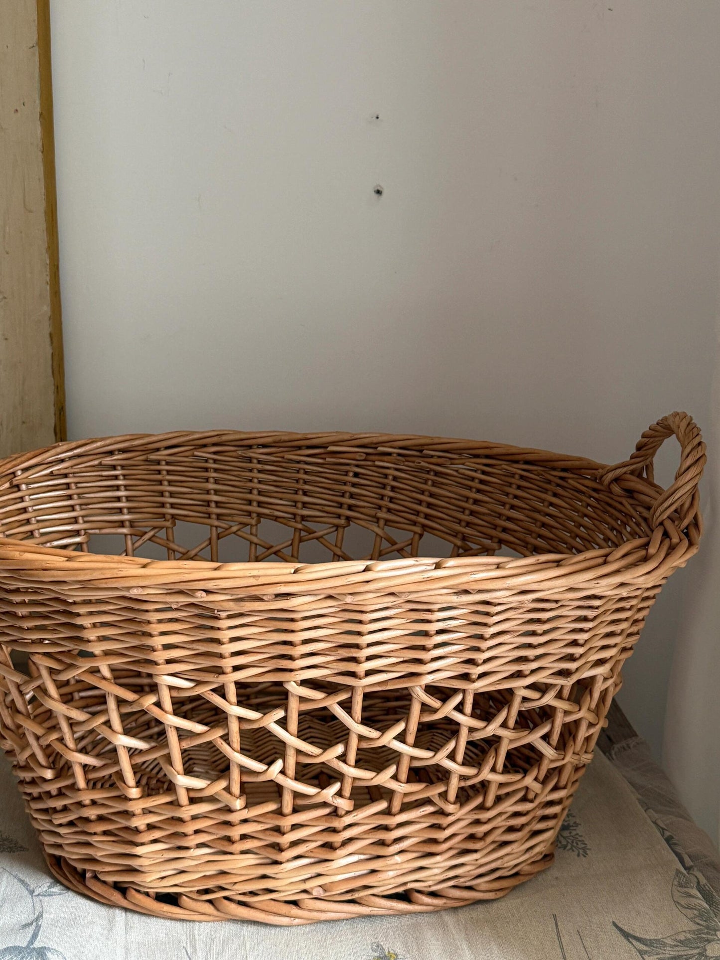 Vintage Hollow Wicker Laundry Basket - Handwoven Rustic Design