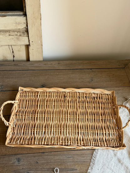 French Country-Style Wicker Bread & Fruit Basket with Lace Trim