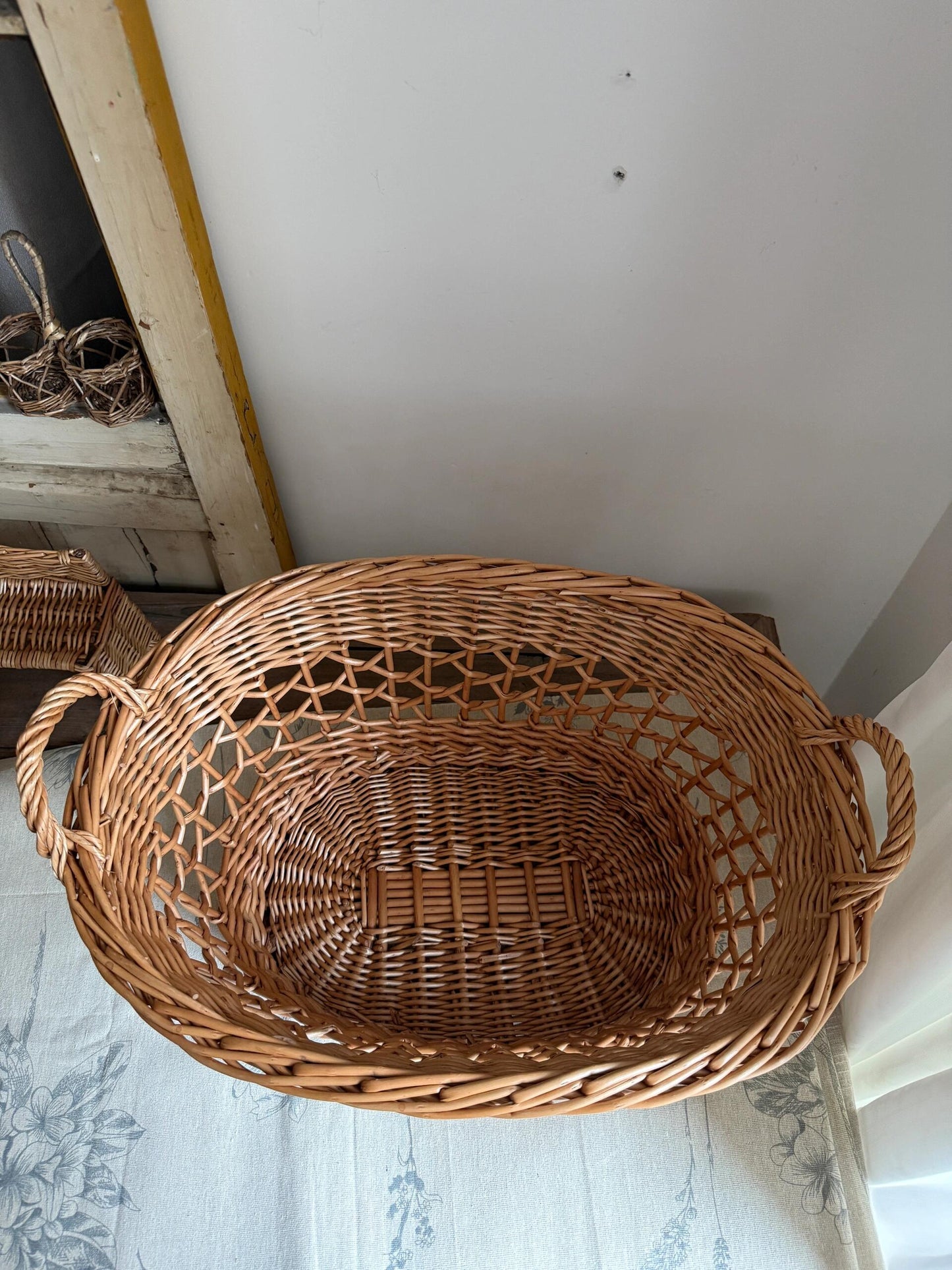 Vintage Hollow Wicker Laundry Basket - Handwoven Rustic Design